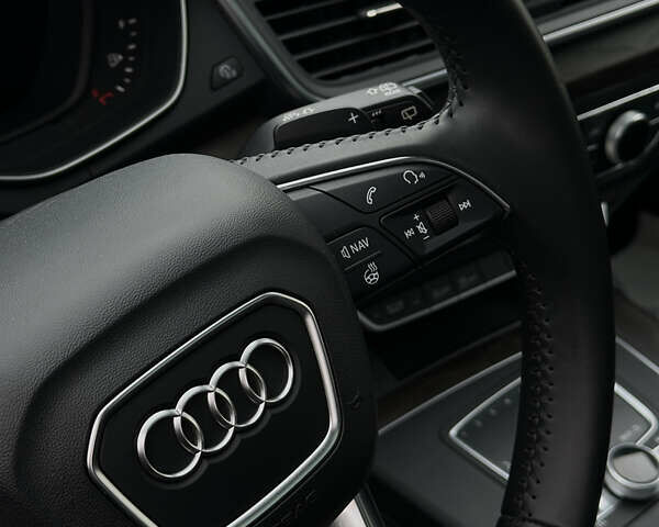 Сірий Ауді Ку 5, об'ємом двигуна 1.98 л та пробігом 124 тис. км за 24000 $, фото 15 на Automoto.ua