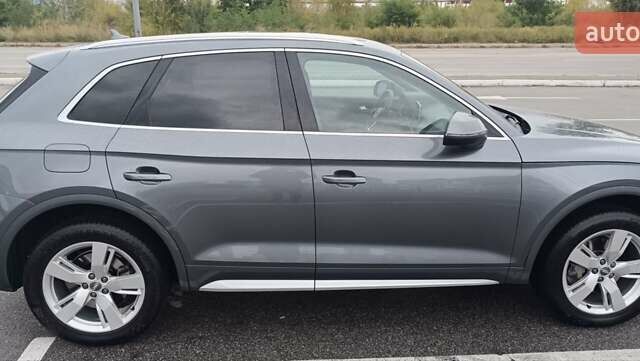 Серый Ауди Ку 5, объемом двигателя 1.98 л и пробегом 108 тыс. км за 24200 $, фото 7 на Automoto.ua