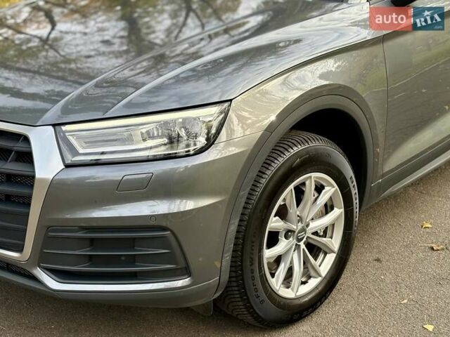 Ауди Ку 5 2017 в Киеве на Automoto.ua Серый Ауди Ку 5, объемом двигателя 1.97 л и пробегом 190 тыс. км за 26500 $, фото 6 на Automoto.ua