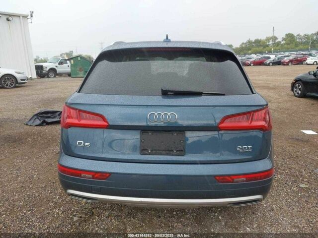 Сірий Ауді Ку 5, об'ємом двигуна 2 л та пробігом 79 тис. км за 17900 $, фото 5 на Automoto.ua