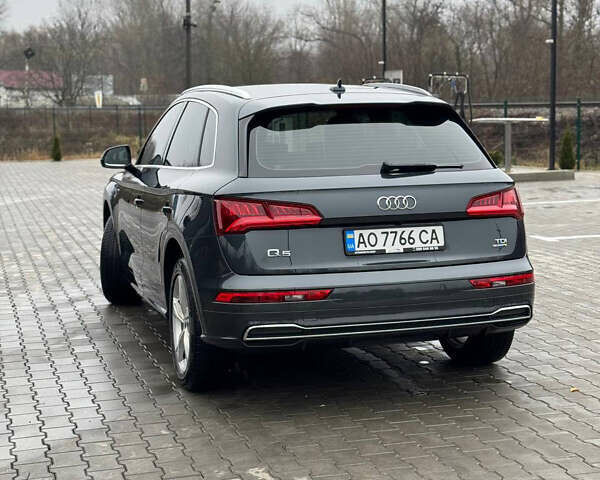 Серый Ауди Ку 5, объемом двигателя 1.97 л и пробегом 233 тыс. км за 29800 $, фото 6 на Automoto.ua