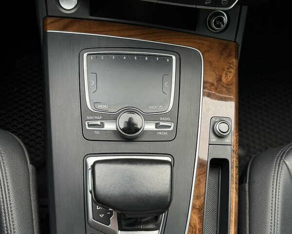 Серый Ауди Ку 5, объемом двигателя 1.98 л и пробегом 147 тыс. км за 23999 $, фото 12 на Automoto.ua