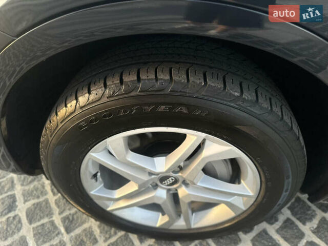 Сірий Ауді Ку 5, об'ємом двигуна 2 л та пробігом 160 тис. км за 21900 $, фото 17 на Automoto.ua