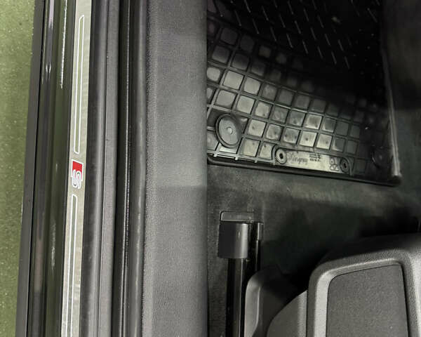 Серый Ауди Ку 5, объемом двигателя 1.97 л и пробегом 131 тыс. км за 35000 $, фото 26 на Automoto.ua