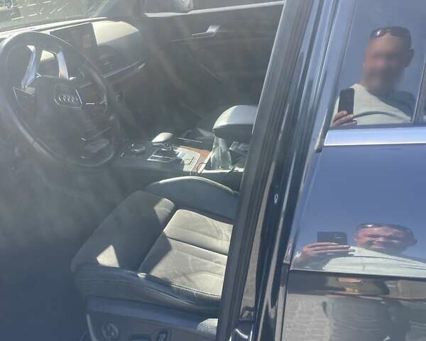 Сірий Ауді Ку 5, об'ємом двигуна 1.98 л та пробігом 240 тис. км за 25500 $, фото 4 на Automoto.ua