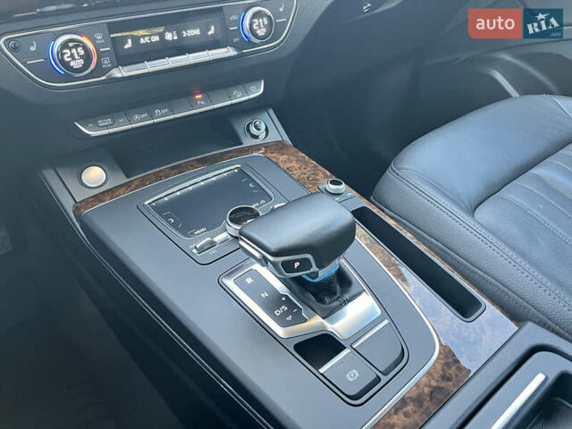 Ауді Ку 5 2017 у Києві на Automoto.ua Сірий Ауді Ку 5, об'ємом двигуна 1.98 л та пробігом 109 тис. км за 25000 $, фото 32 на Automoto.ua