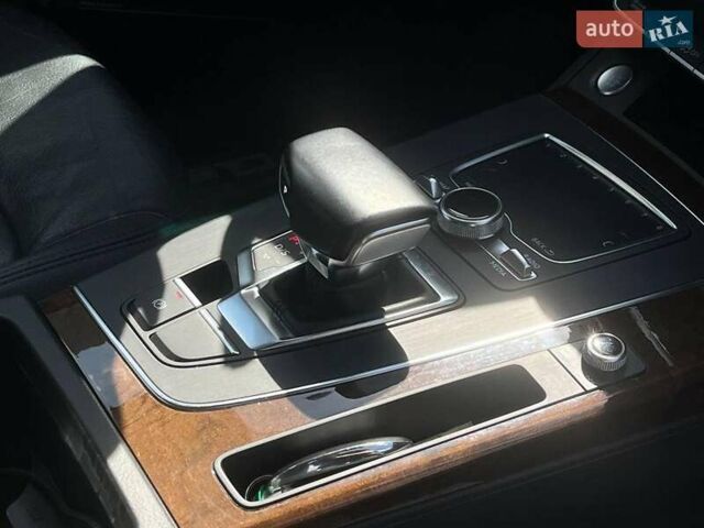 Серый Ауди Ку 5, объемом двигателя 2 л и пробегом 198 тыс. км за 23540 $, фото 45 на Automoto.ua