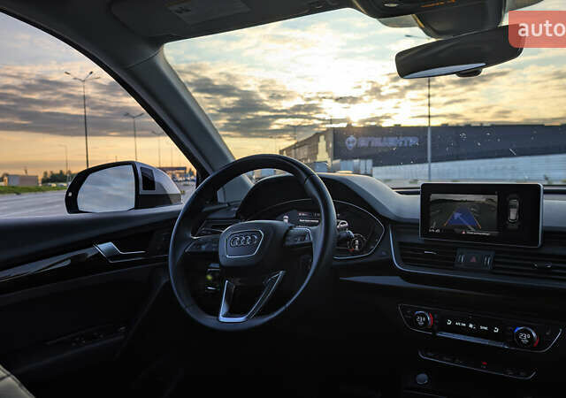 Серый Ауди Ку 5, объемом двигателя 1.98 л и пробегом 100 тыс. км за 23690 $, фото 1 на Automoto.ua