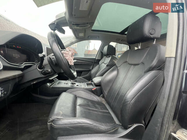 Серый Ауди Ку 5, объемом двигателя 2 л и пробегом 228 тыс. км за 15000 $, фото 15 на Automoto.ua