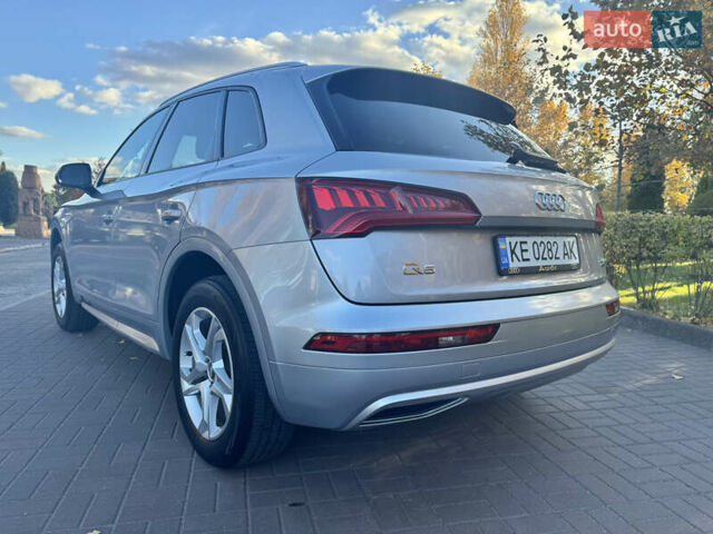 Сірий Ауді Ку 5, об'ємом двигуна 1.98 л та пробігом 135 тис. км за 28000 $, фото 4 на Automoto.ua