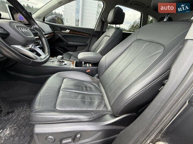 Сірий Ауді Ку 5, об'ємом двигуна 2 л та пробігом 123 тис. км за 26500 $, фото 29 на Automoto.ua