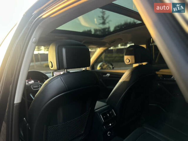 Сірий Ауді Ку 5, об'ємом двигуна 2 л та пробігом 160 тис. км за 21900 $, фото 33 на Automoto.ua