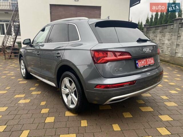 Серый Ауди Ку 5, объемом двигателя 1.98 л и пробегом 229 тыс. км за 20499 $, фото 5 на Automoto.ua