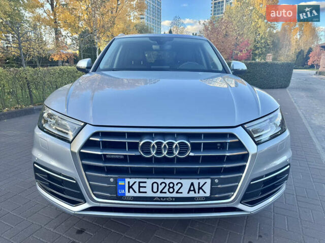 Сірий Ауді Ку 5, об'ємом двигуна 1.98 л та пробігом 135 тис. км за 28000 $, фото 2 на Automoto.ua