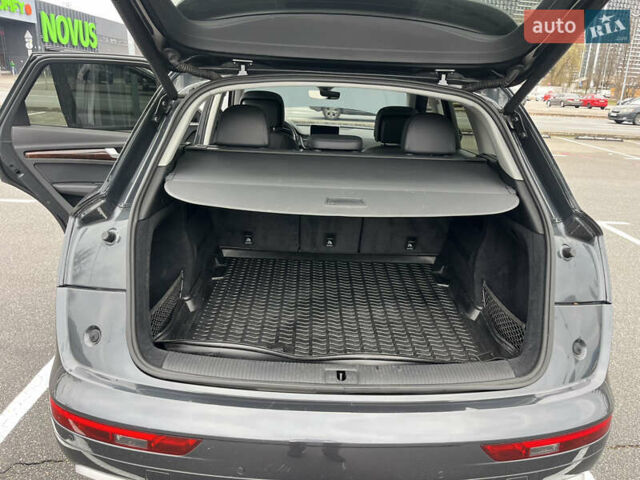 Сірий Ауді Ку 5, об'ємом двигуна 1.98 л та пробігом 121 тис. км за 24200 $, фото 9 на Automoto.ua