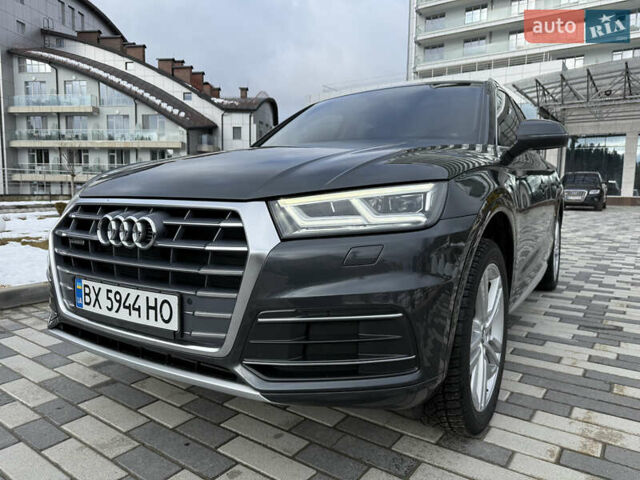 Сірий Ауді Ку 5, об'ємом двигуна 2 л та пробігом 123 тис. км за 26500 $, фото 35 на Automoto.ua