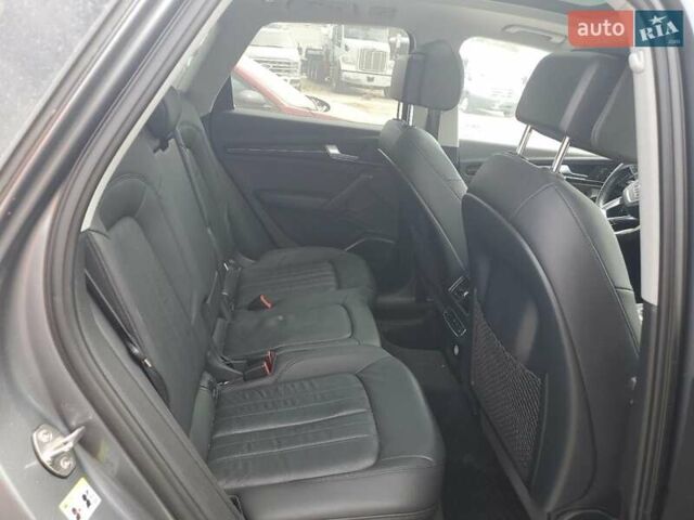 Сірий Ауді Ку 5, об'ємом двигуна 2 л та пробігом 183 тис. км за 7500 $, фото 9 на Automoto.ua