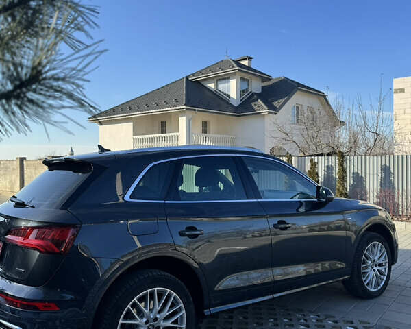 Серый Ауди Ку 5, объемом двигателя 1.97 л и пробегом 165 тыс. км за 32900 $, фото 9 на Automoto.ua