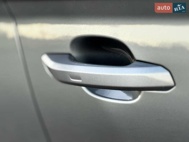 Серый Ауди Ку 5, объемом двигателя 1.98 л и пробегом 169 тыс. км за 25300 $, фото 7 на Automoto.ua