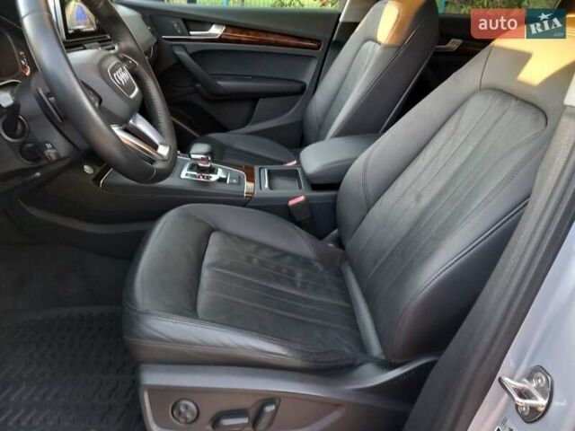 Серый Ауди Ку 5, объемом двигателя 1.98 л и пробегом 114 тыс. км за 21500 $, фото 19 на Automoto.ua