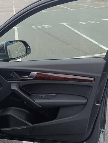 Серый Ауди Ку 5, объемом двигателя 1.98 л и пробегом 108 тыс. км за 24200 $, фото 32 на Automoto.ua