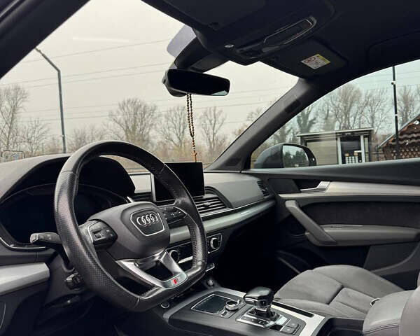 Серый Ауди Ку 5, объемом двигателя 1.97 л и пробегом 233 тыс. км за 29800 $, фото 8 на Automoto.ua