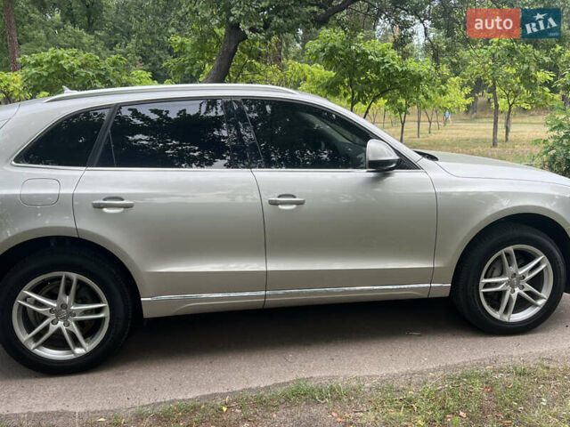 Серый Ауди Ку 5, объемом двигателя 1.98 л и пробегом 195 тыс. км за 18500 $, фото 1 на Automoto.ua