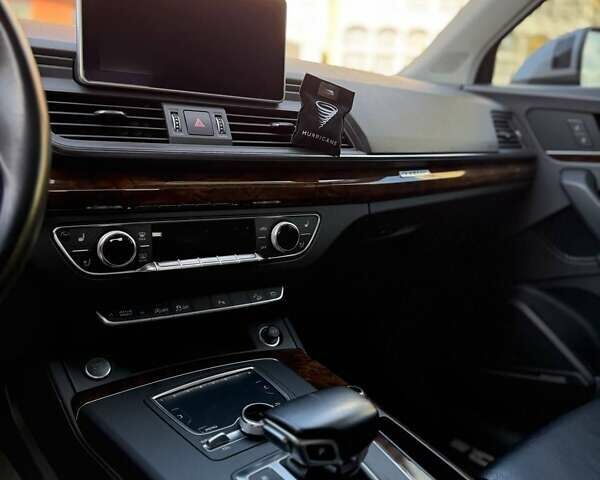 Серый Ауди Ку 5, объемом двигателя 1.98 л и пробегом 122 тыс. км за 23500 $, фото 9 на Automoto.ua