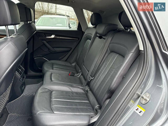 Сірий Ауді Ку 5, об'ємом двигуна 1.98 л та пробігом 165 тис. км за 23999 $, фото 26 на Automoto.ua