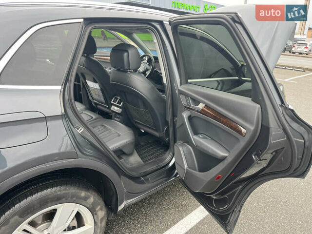 Сірий Ауді Ку 5, об'ємом двигуна 1.98 л та пробігом 121 тис. км за 24200 $, фото 11 на Automoto.ua