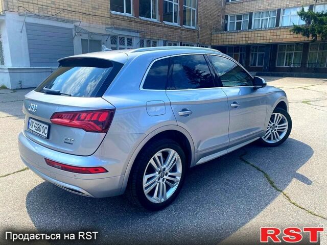 Сірий Ауді Ку 5, об'ємом двигуна 2 л та пробігом 97 тис. км за 30999 $, фото 2 на Automoto.ua