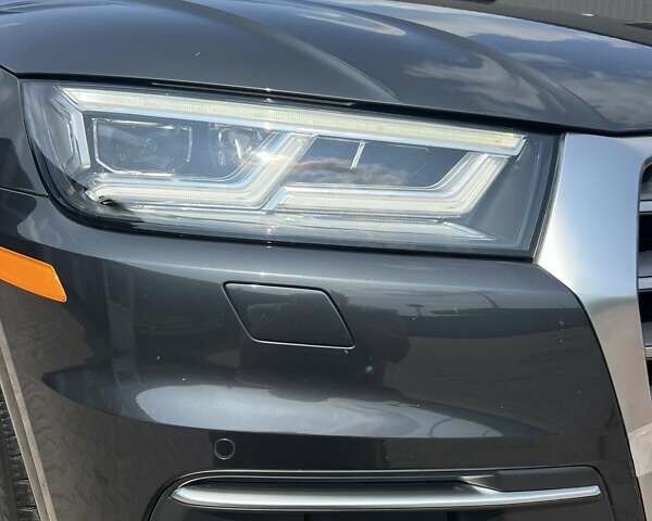 Серый Ауди Ку 5, объемом двигателя 1.98 л и пробегом 118 тыс. км за 24950 $, фото 18 на Automoto.ua