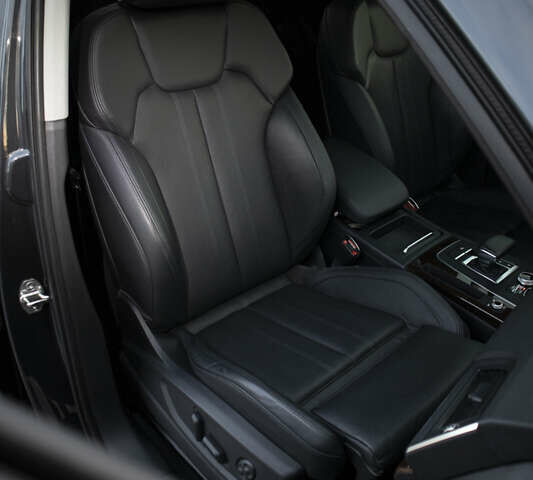 Сірий Ауді Ку 5, об'ємом двигуна 1.98 л та пробігом 150 тис. км за 25000 $, фото 55 на Automoto.ua