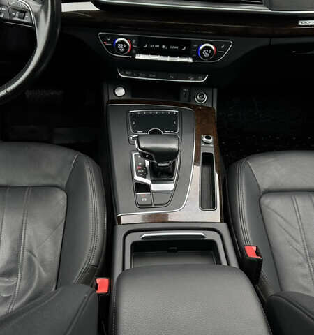 Сірий Ауді Ку 5, об'ємом двигуна 1.99 л та пробігом 84 тис. км за 31000 $, фото 12 на Automoto.ua