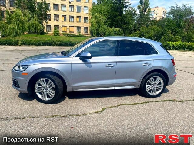 Сірий Ауді Ку 5, об'ємом двигуна 2 л та пробігом 97 тис. км за 30999 $, фото 5 на Automoto.ua