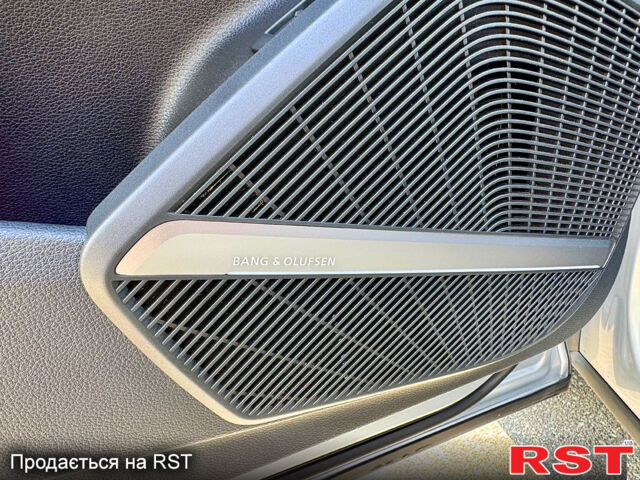 Сірий Ауді Ку 5, об'ємом двигуна 2 л та пробігом 168 тис. км за 26900 $, фото 5 на Automoto.ua