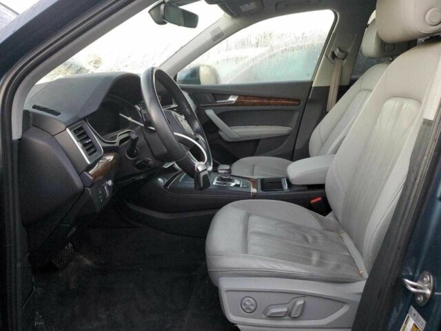 Серый Ауди Ку 5, объемом двигателя 2 л и пробегом 68 тыс. км за 8000 $, фото 6 на Automoto.ua