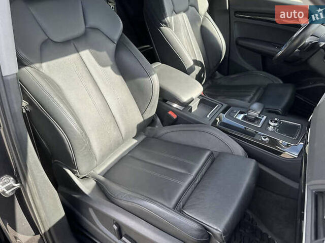 Сірий Ауді Ку 5, об'ємом двигуна 1.98 л та пробігом 121 тис. км за 24200 $, фото 20 на Automoto.ua