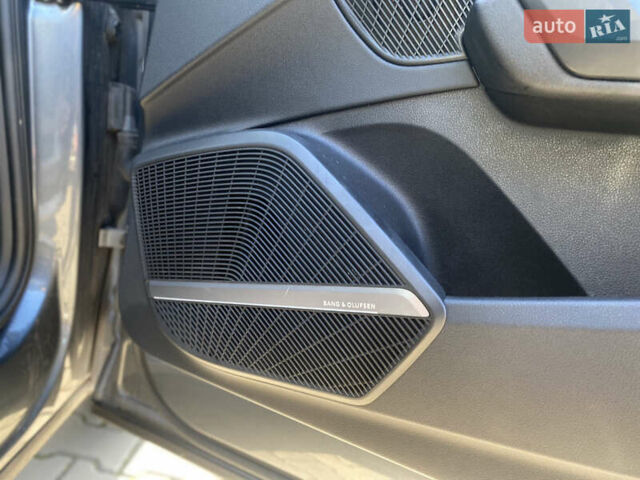 Серый Ауди Ку 5, объемом двигателя 1.98 л и пробегом 157 тыс. км за 14900 $, фото 23 на Automoto.ua
