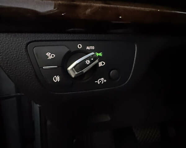 Серый Ауди Ку 5, объемом двигателя 1.98 л и пробегом 206 тыс. км за 23499 $, фото 15 на Automoto.ua