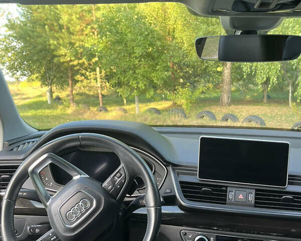 Серый Ауди Ку 5, объемом двигателя 2 л и пробегом 58 тыс. км за 32000 $, фото 6 на Automoto.ua