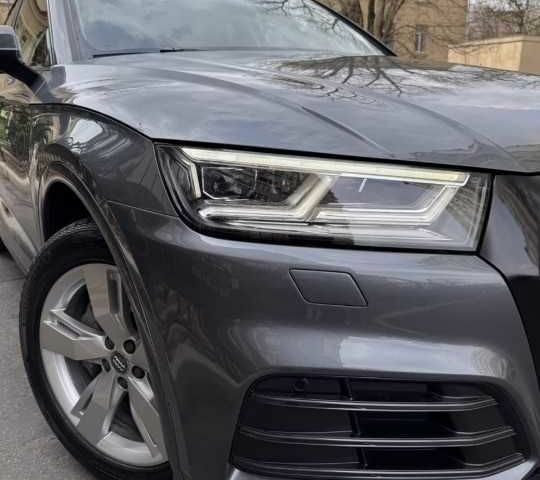 Серый Ауди Ку 5, объемом двигателя 2 л и пробегом 85 тыс. км за 21700 $, фото 1 на Automoto.ua