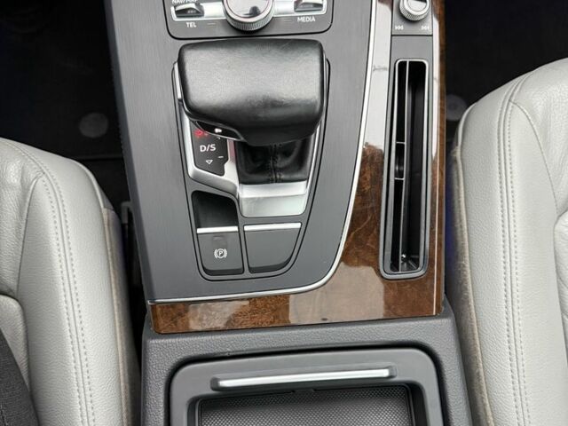 Сірий Ауді Ку 5, об'ємом двигуна 2 л та пробігом 148 тис. км за 24950 $, фото 13 на Automoto.ua