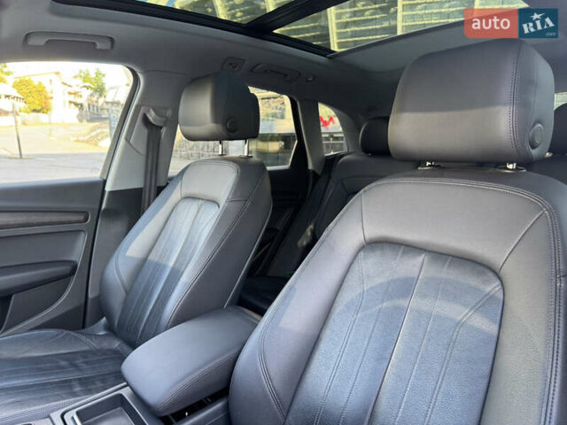 Серый Ауди Ку 5, объемом двигателя 1.98 л и пробегом 98 тыс. км за 25900 $, фото 15 на Automoto.ua