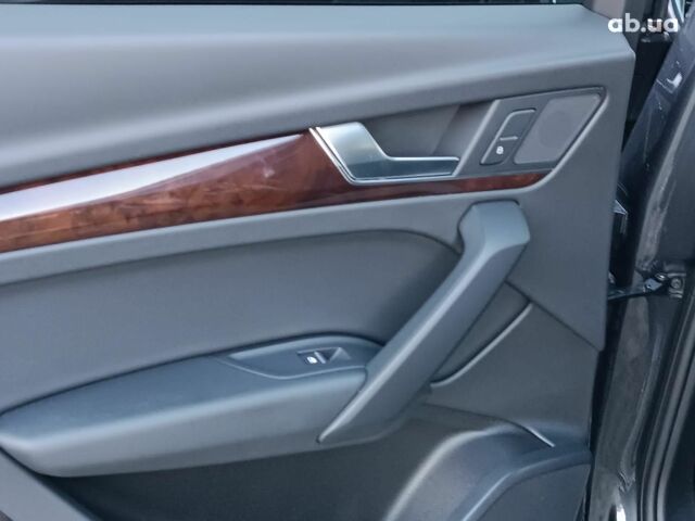 Серый Ауди Ку 5, объемом двигателя 2 л и пробегом 99 тыс. км за 25290 $, фото 29 на Automoto.ua