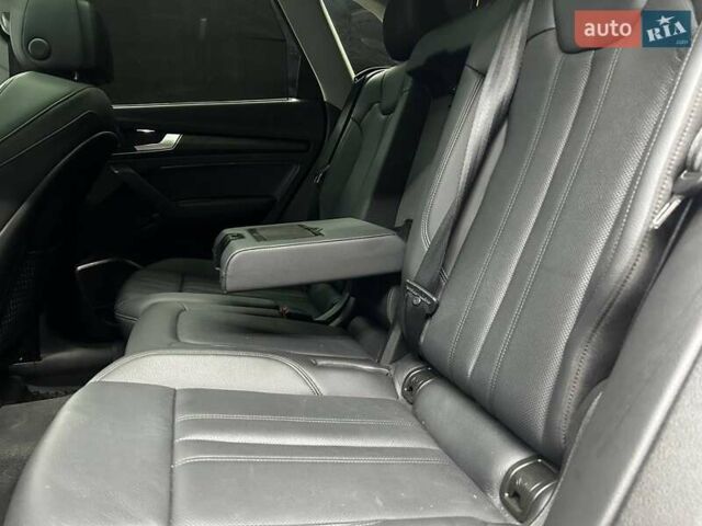 Сірий Ауді Ку 5, об'ємом двигуна 1.98 л та пробігом 129 тис. км за 27700 $, фото 12 на Automoto.ua