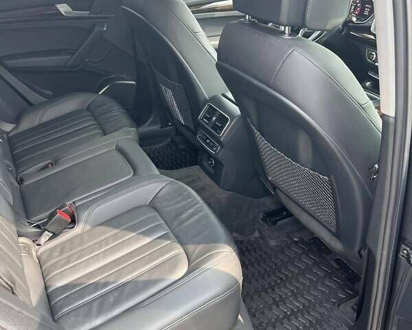 Серый Ауди Ку 5, объемом двигателя 1.98 л и пробегом 118 тыс. км за 24950 $, фото 16 на Automoto.ua