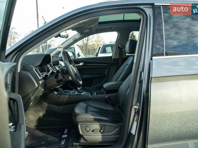 Серый Ауди Ку 5, объемом двигателя 1.98 л и пробегом 127 тыс. км за 27500 $, фото 16 на Automoto.ua