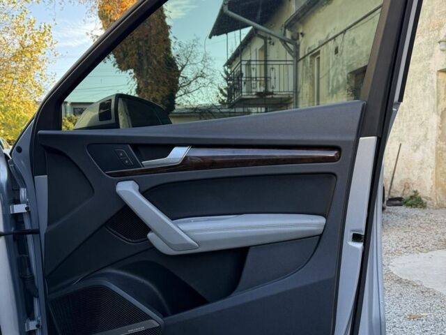 Серый Ауди Ку 5, объемом двигателя 2 л и пробегом 148 тыс. км за 20550 $, фото 20 на Automoto.ua