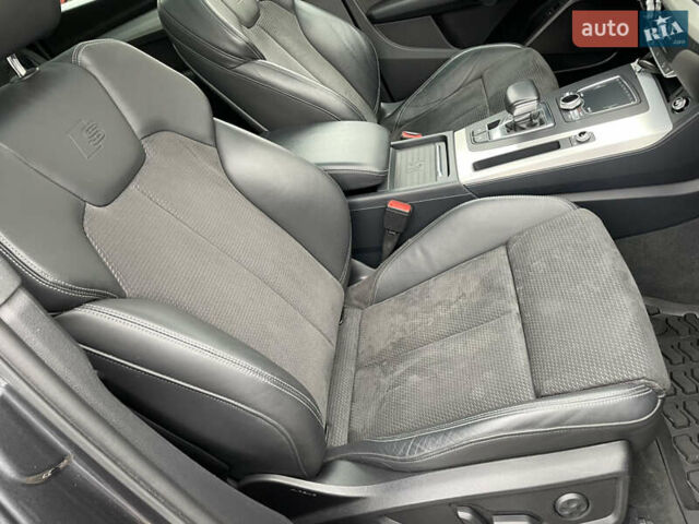 Серый Ауди Ку 5, объемом двигателя 1.97 л и пробегом 125 тыс. км за 35000 $, фото 31 на Automoto.ua